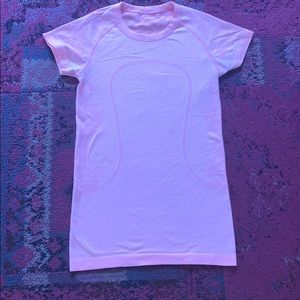 Lulu pink short sleeve run swiftly